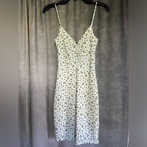 Cute white with floral print Windsor dress! Worn once excellent condition